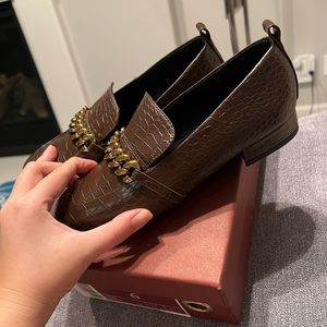 NEW brown croc embossed chunky gold chain loafers
